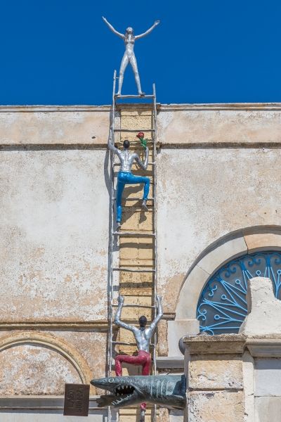 Art in Oia