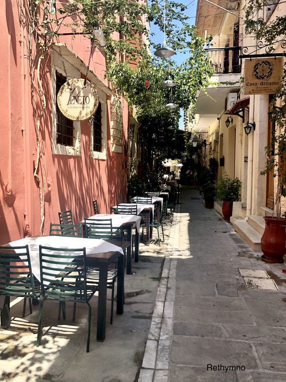 A beautiful street in Rethymno.