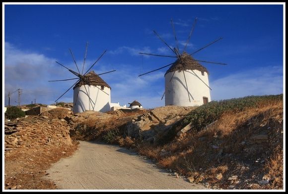 Ios, Windmills
