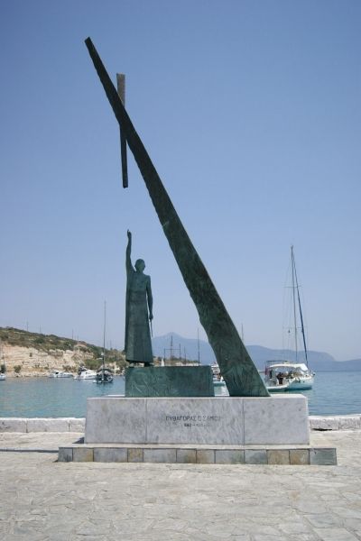 Pythagoras\' Statue