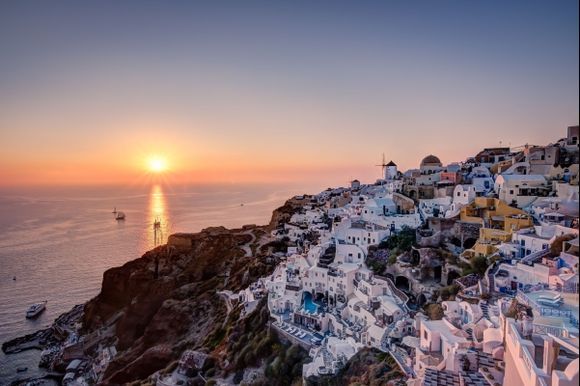 Named as one of the best sunset locations in the world, sitting on the ruins of a castle watching tall ships sail into the sunset, it's easy to see why Oia is such a popular destination