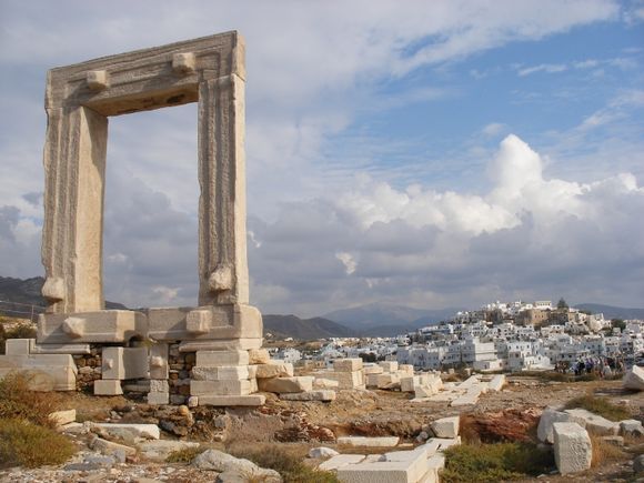 Portara & Naxos Town