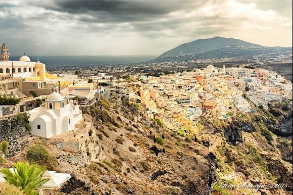 Storm over Fira