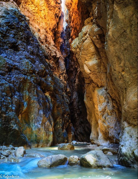 Akrata-canyon river trekking