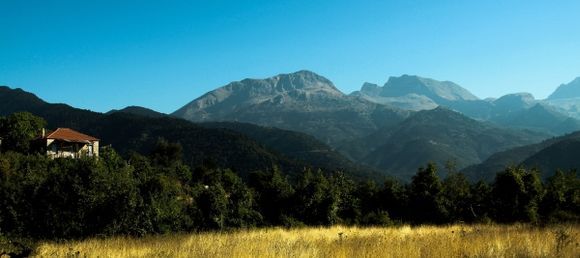 Mountain beauty in Tristeno