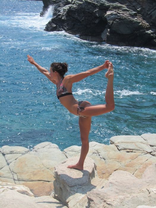 yoga on the rocks,kastro bay,sifnos