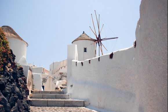 Santorini Windmill
www.olgalarkina.com