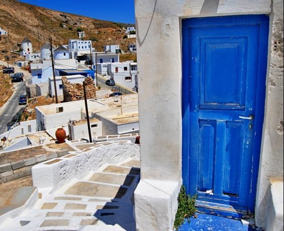 Chora\'s blue door
