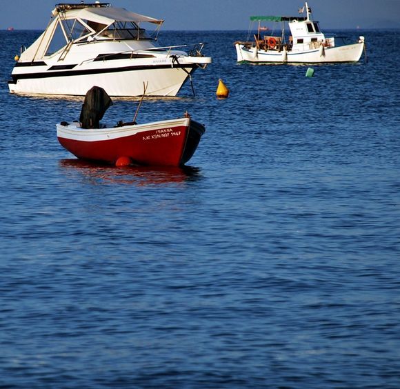 red boat, Platanias, Pelion