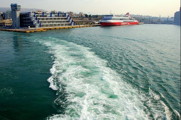 departure time in Piraeus port