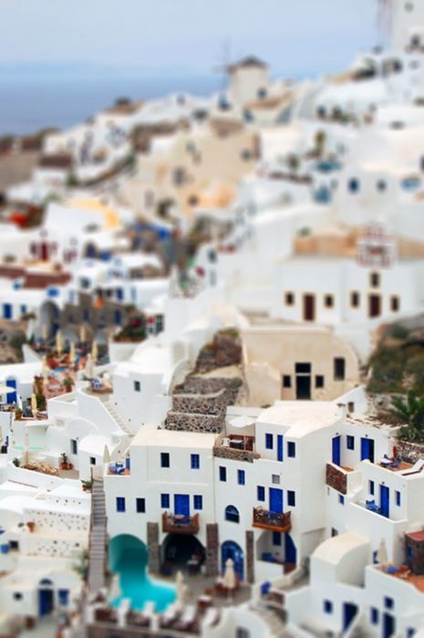 Miniature Oia!