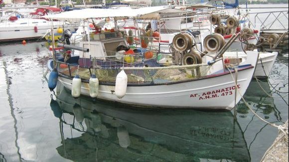 Neos Marmaras Boat 1