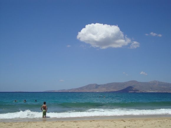 A wandering cloud Naxos