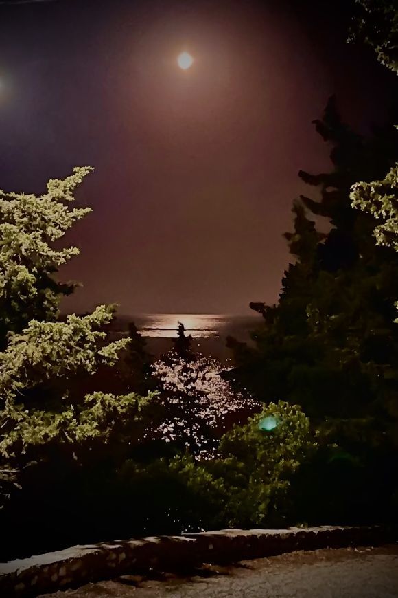 Full moon over Levrechio beach. 
