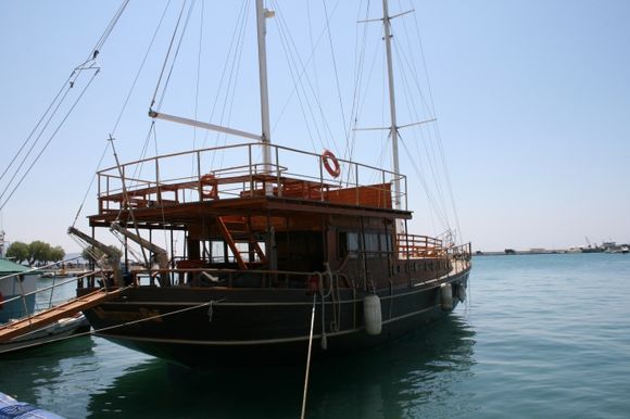 Old ship Pythagorio