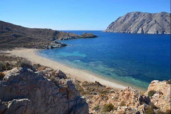 Beach between Grikos and Psili Ammos