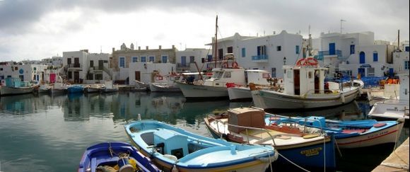 Picturesque little port
Small harbour of Naoussa  37.124927,25.236583
date: 08.-09.2006