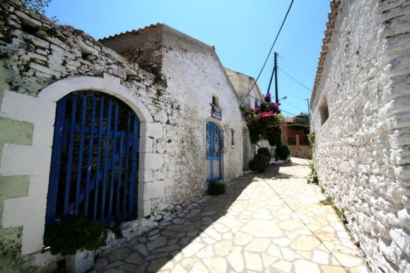 Houses in Afionas