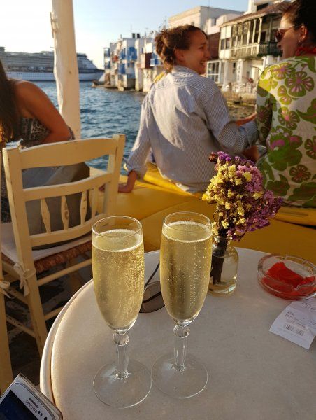 Mykonos august 2017, Little Venice, champagne in Galleraki bar