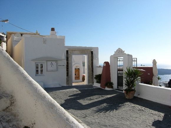 Santorini, Porto Fira and Athina suites