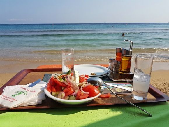 Mykonos august 2017, Paradise, happy meal in tropicana beach club