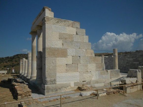 demeters temple, naxos
