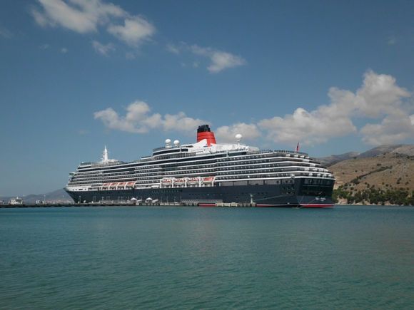 queen victoria docked in argostoli