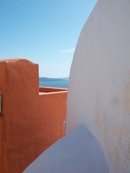 Walls of Oia