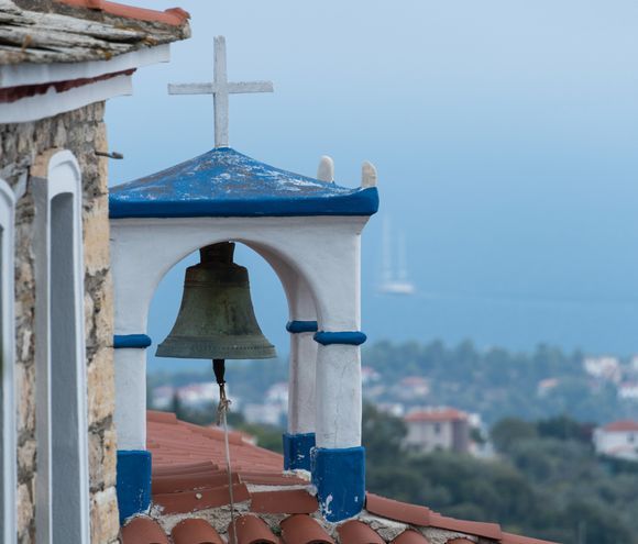 ALONISSOS 🇬🇷
⛪ Agios Nikolaos, Hora
📸 @stefanosnapshots 
🔧 #Nikon D850 & AF-S 28-300mm
