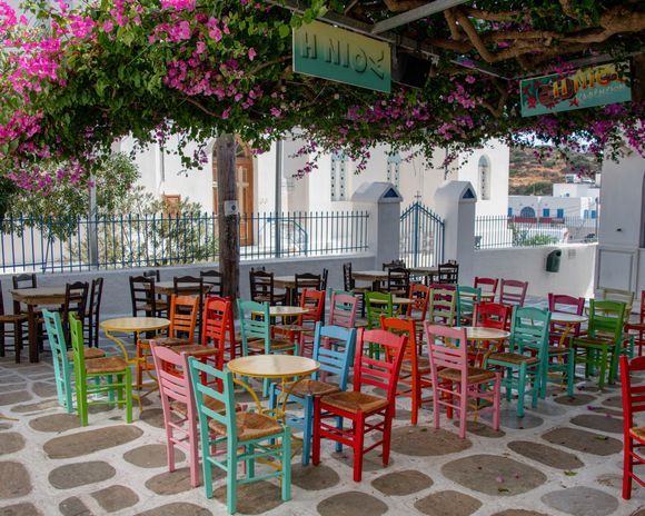 A bar in Ios, Chora.
📸 @stefanosnapshots
🛠️ Nikon D850, AF-S 28-300mm
#ios #greece #chora #hora #bar #lifestyle #visitgreece #cyclades