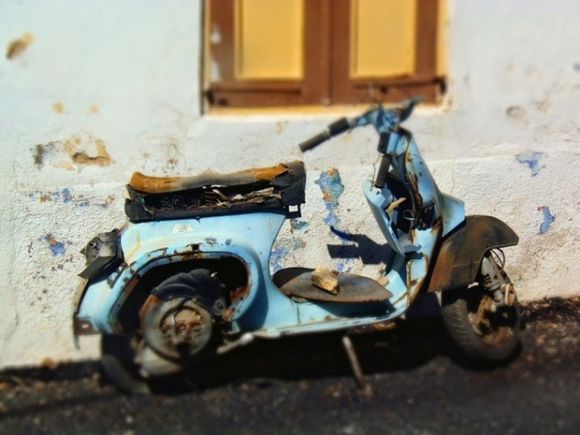Pedi...this motorbike has seen better days!