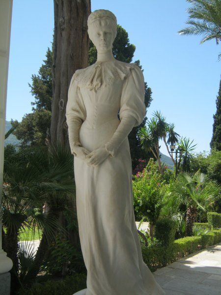 Sissi statue