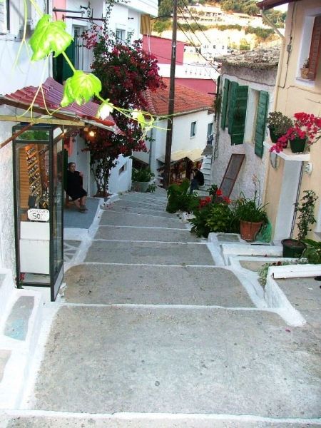 Parga. One of the steep streets of the town.