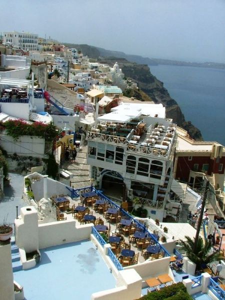 Santorini. Fira.
 S