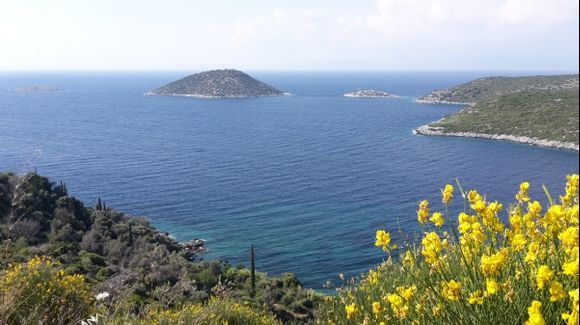 Nisida Agios Nikolaos view from the gulf near Asprochorti