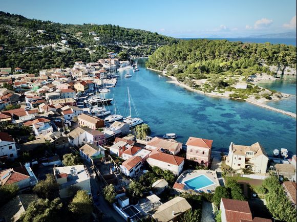 Beautiful aerial view of Gaios, taken by DronesEverywhere https://droneseverywhere.mystrikingly.com
Gaios is the main port on Paxos and is the smallest of all the seven principal Ionian Islands, in Greece.