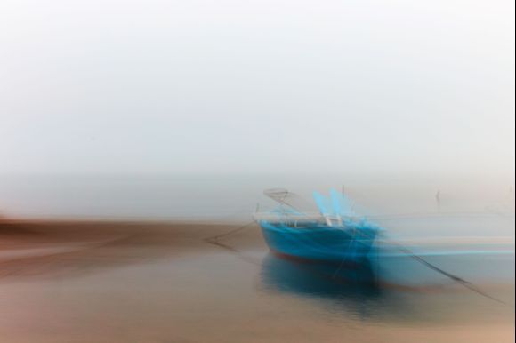 ICM A slightly softer motion than the earlier one.. Kalivoitis. Boat in blue.