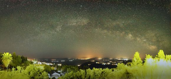 6 shot pano. Arching milky way over the south of the Island from Chlomos. Shame I had 2 bright yellow street lights either side of me and only uploaded in a very low resolution as picture file is far to big.