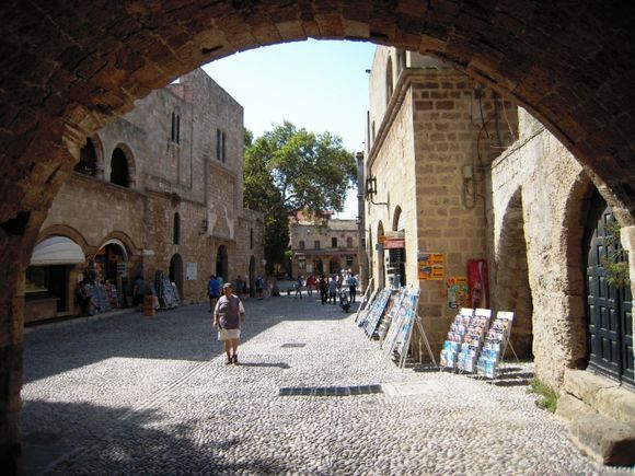 entrance to the medieval city from the eleftherion gate.
