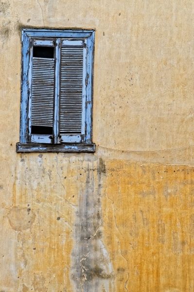 Window and wall in Nafplion