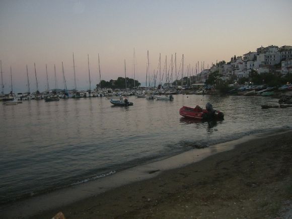 Relaxing evening in Skiathos town
