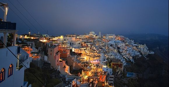 Misty evening in Fira