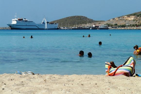 The beautiful beach at Diakofti as the ferry pulls into the port.