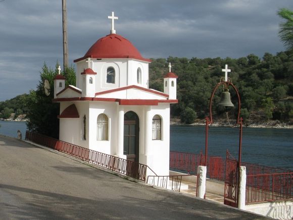 Tiny chapel in Vathi (Meganisi)