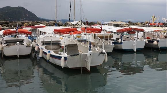 Water taxis inside Valtos harbour (Parga)